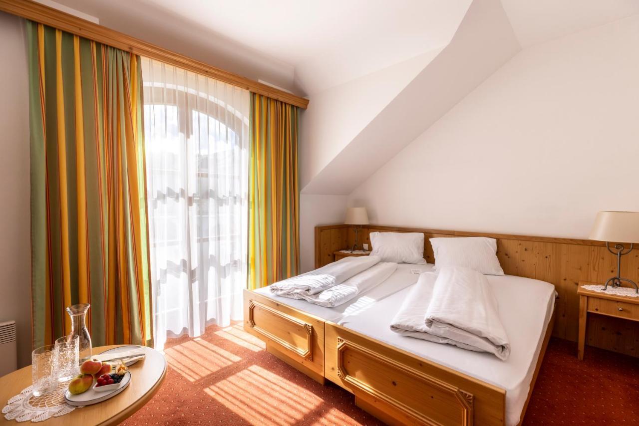 Genussgasthof & Hotel Beim Krutzler Szentkút Kültér fotó